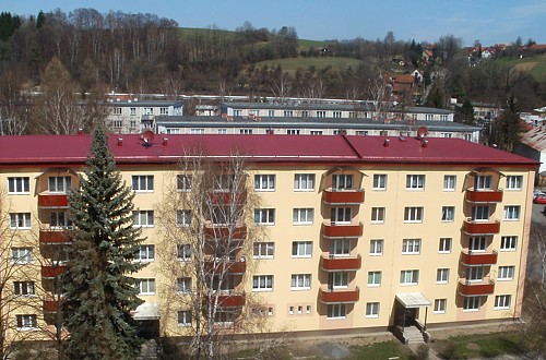 Rekonstrukce rovné střechy na šikmou