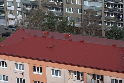 Rekonstrukce rovné střechy na šikmou